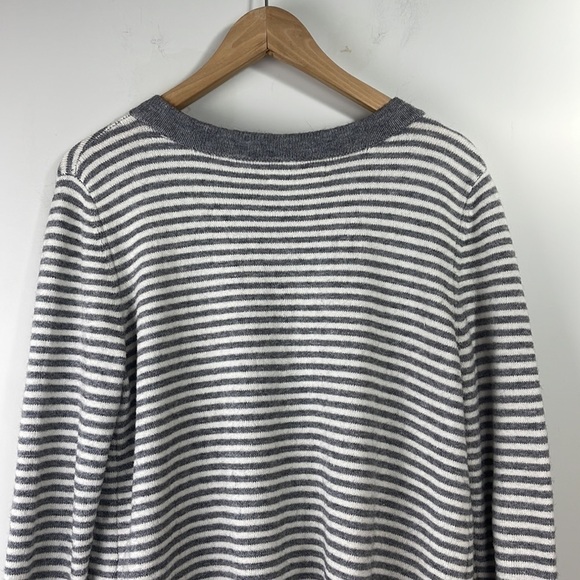 ANTHROPOLOGIE Serena Gray Stripe V Neck Pullover Sweater - Picture 6 of 9